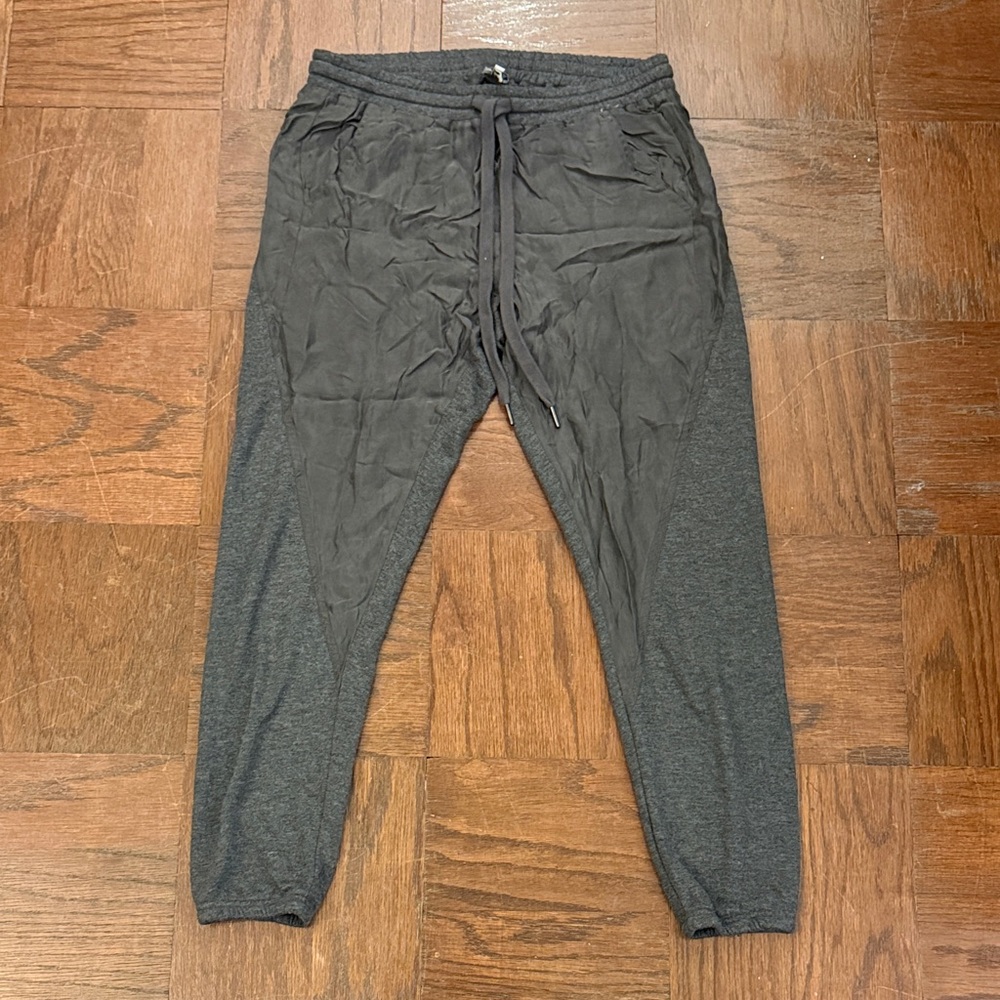Heartloom Charcoal Jogger Pants Size Medium